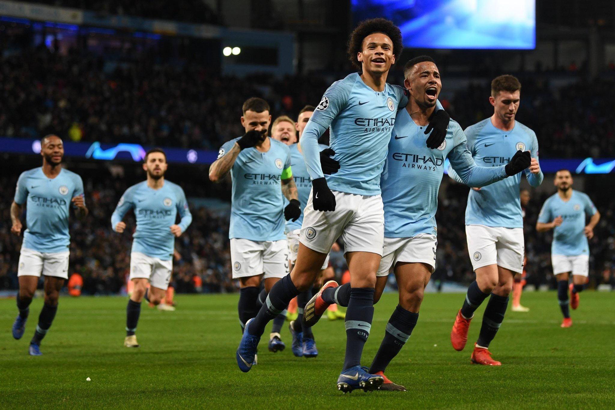 少三名守门 少三名守门